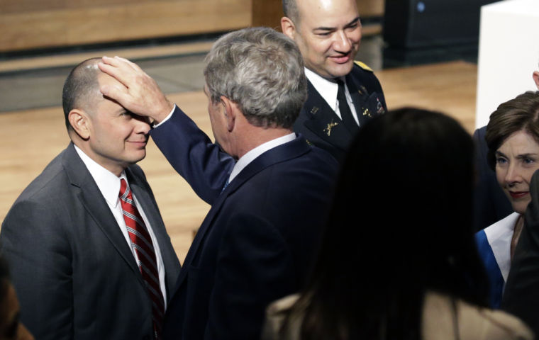 George W. Bush, Miguel Howe
